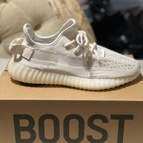 Yeezy Boost 350 V2, white, size men’s 8, new with box. - Picture 6 of 8